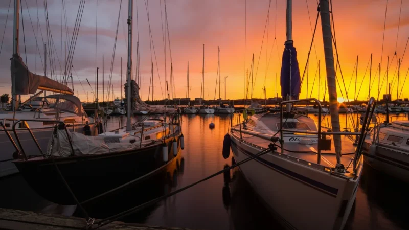 7 Harbor Area – Boats and coastal views(2)