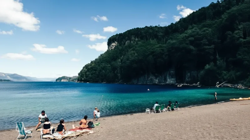 7 Quiet Beaches – Peaceful lakeside areas(5)