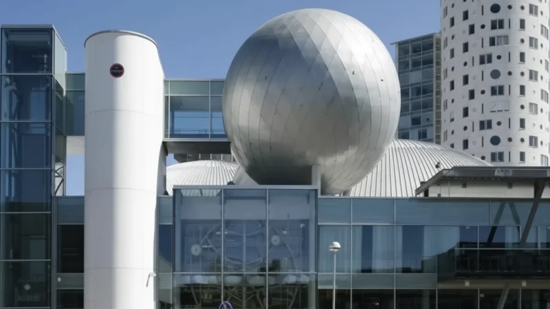 7. AHHAA Science Centre(1)