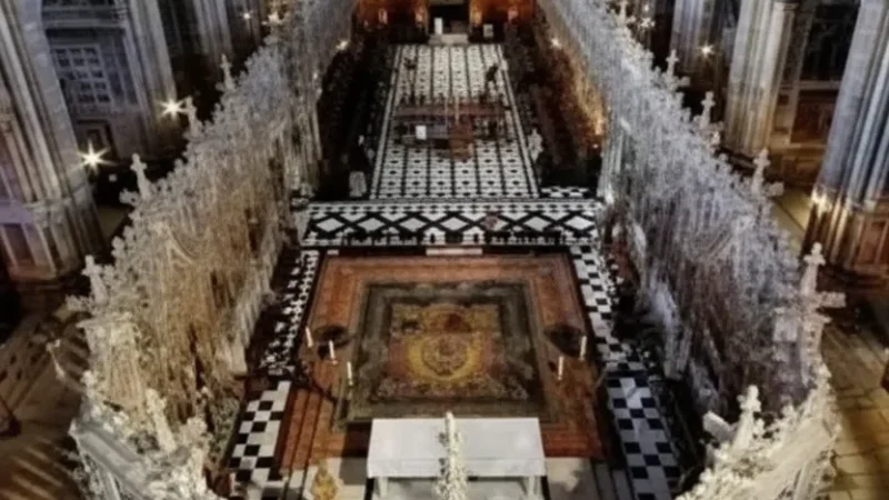 8 Cathedral Church – Alpine-style architecture(5)