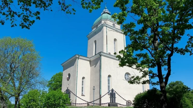8 Church of Suomenlinna ‒ Lighthouse church(4)