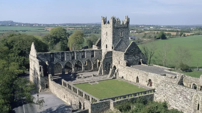 8) Jerpoint Abbey(4)