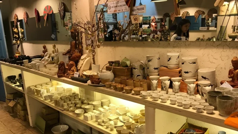 8 Local Art Shops – Traditional handicrafts(1)