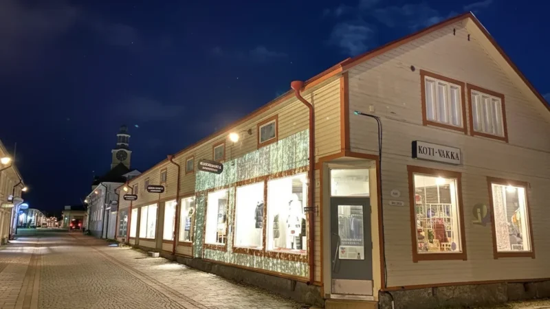 8 Local Craft Shops – Lace and handicrafts(7)