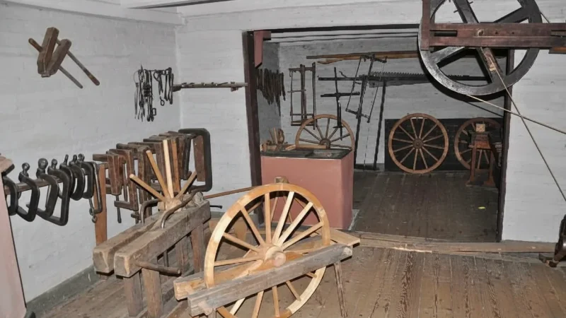 8 Luostarinmäki Handicrafts Museum ‒ Wooden houses area(4)