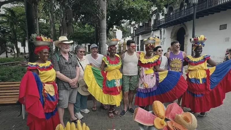 8 Street Performers Area – Local cultural shows(2)