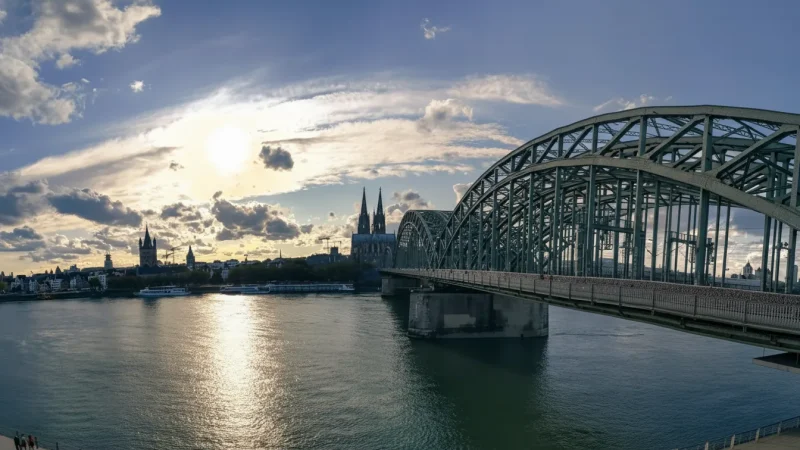 8. Cologne Triangle(3)