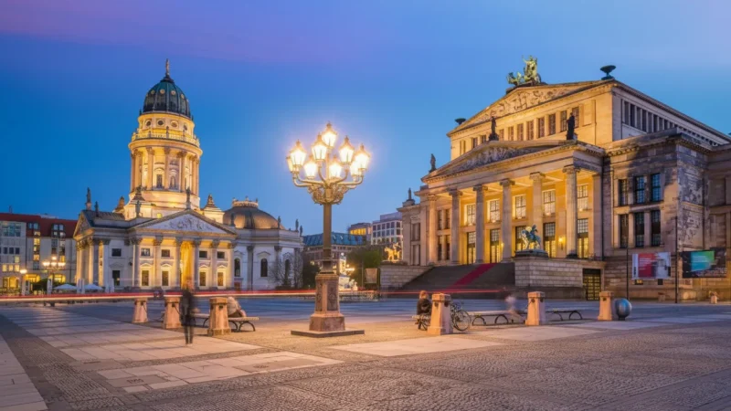 9) Gendarmenmarkt(6)