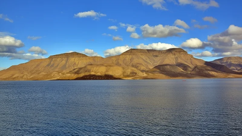 Adventfjorden – Calm fjord views near town(2)