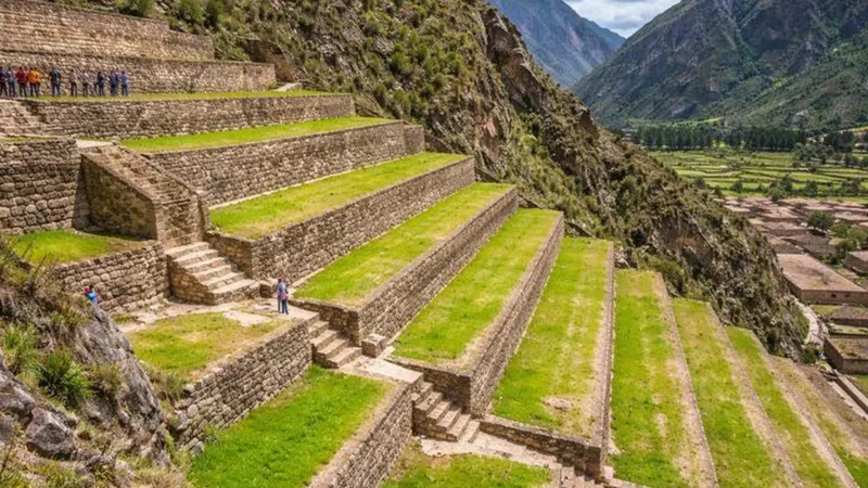 Agricultural_Terraces_–_Inca_farming_structures__04
