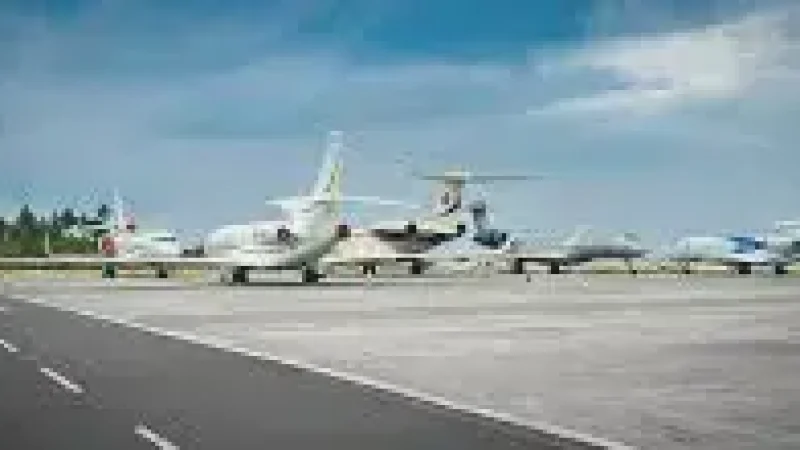Airport Viewpoint – A unique viewpoint near(1)