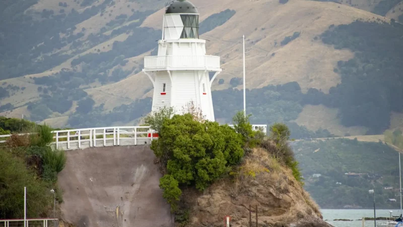 Akaroa_Lighthouse_тАУ_Historic_coastal_landmark_02