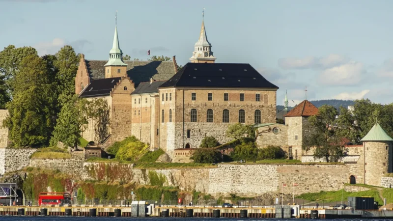 Akershus Fortress Viewpoint – Harbor and city views(1)