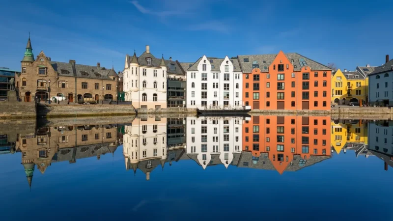 Ålesund Harbor – Central waterfront area(4)