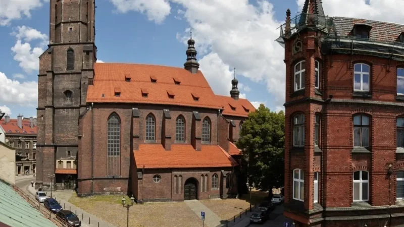All_Saints_Church_01