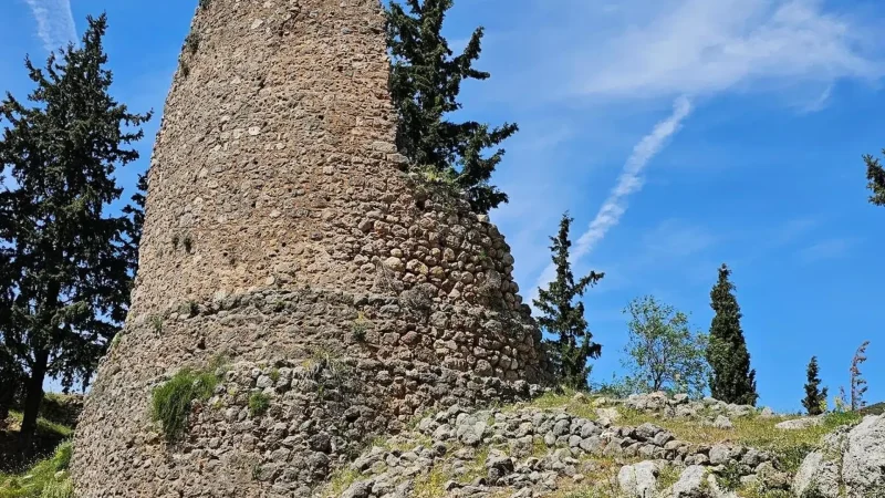 Amfissa_Castle_02