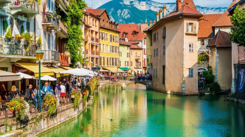 Annecy Old Town – Canals & historic streets(1)