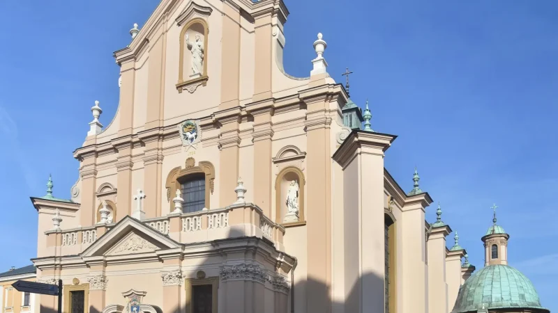 Archcathedral_Basilica_02