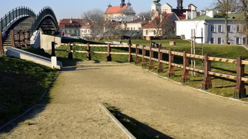 Arsenal_Bastion_Walk_06