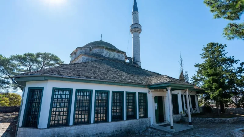 Aslan_Pasha_Mosque_04