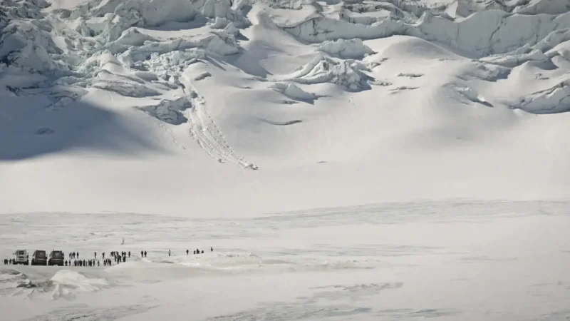 Athabasca Glacier – Icefield viewpoints(3)