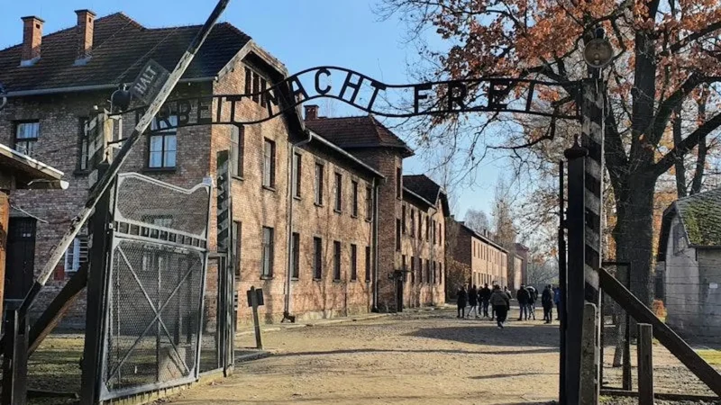 Auschwitz_I_Memorial_04