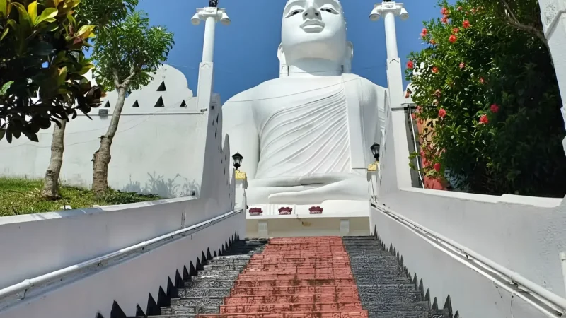 Bahirawakanda Buddha Statue 01