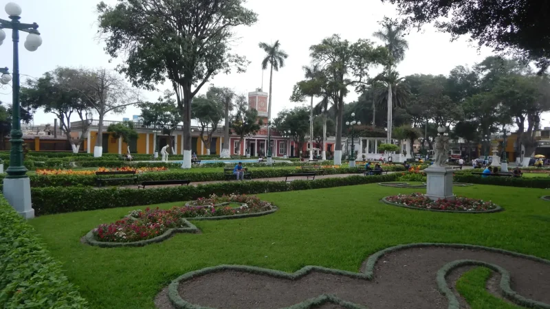 Barranco_Municipal_Park_–_A_quiet_green_space__02