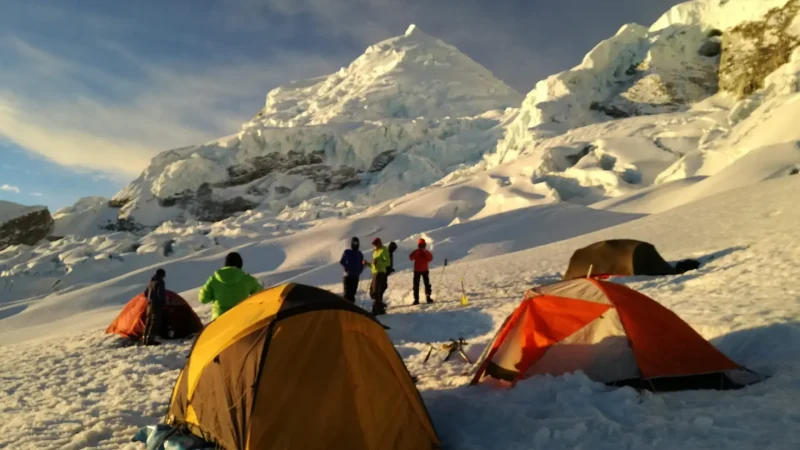 Base_Camp_Areas_–_Preparation_zones_for_climbs__02