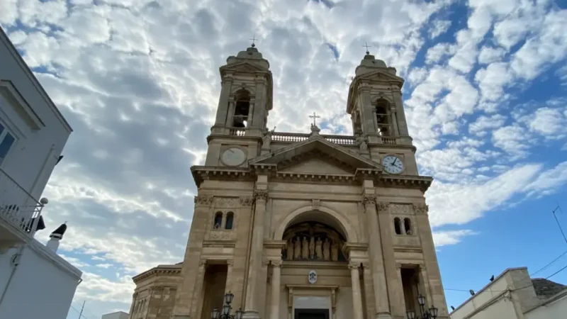 Basilica dei Santi Medici Cosma e Damiano 01