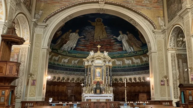 Basilica dei Santi Medici Cosma e Damiano 02