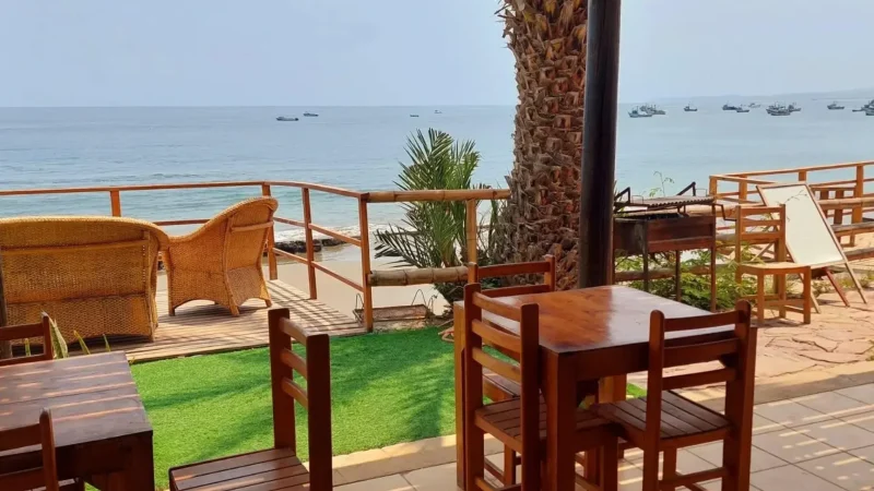 Beach_Cafes_–_Casual_dining_spots__03