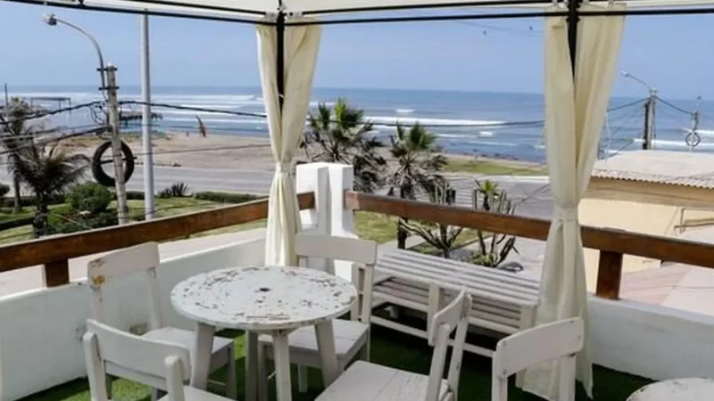 Beach_Cafes_–_Relaxed_dining_spots__02
