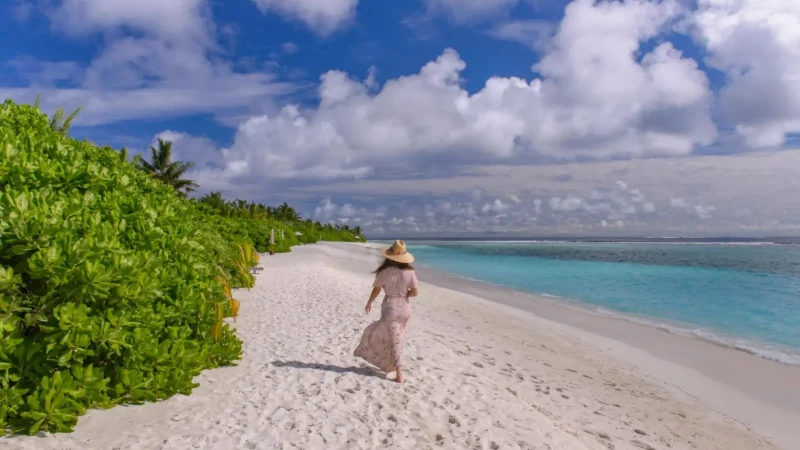 Beachfront_Walks_–_Relaxed_seaside_paths__01