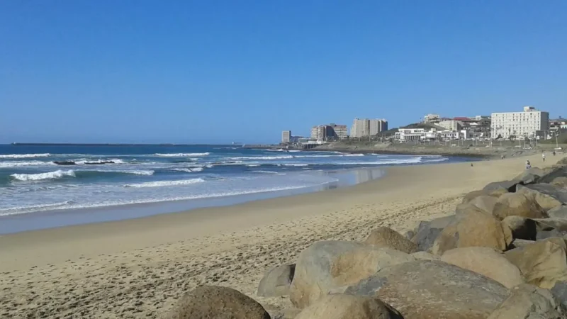 Beacon_Bay_тАУ_Coastal_suburb_views_05
