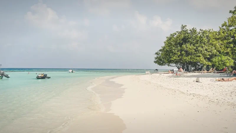 Bikini Beach – Clean, calm waters ideal for swimming(2)