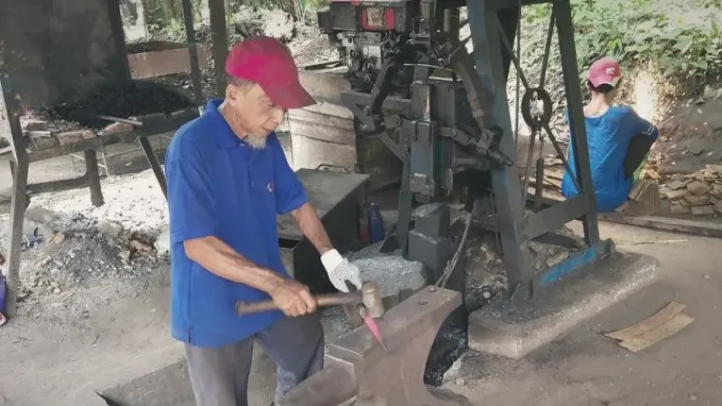 Blacksmith Village Kampung Pandai Besi(1)