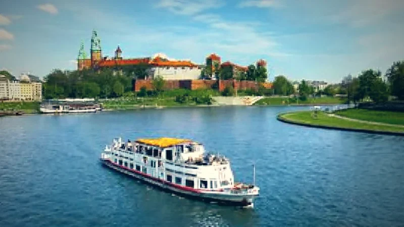 Boat Cruises on the Vistula(1)