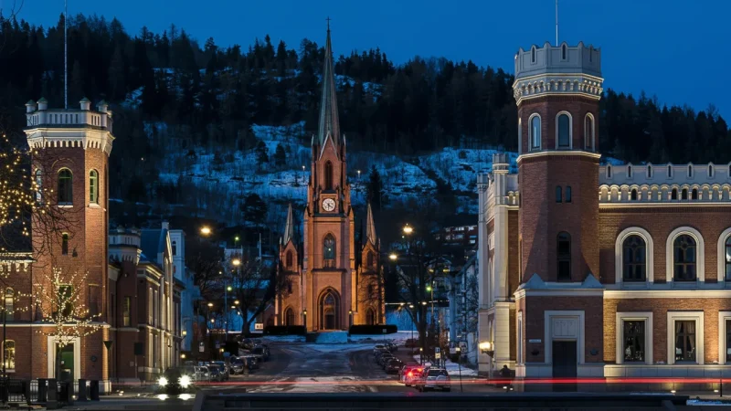 Bragernes Church – Hilltop Church with City Views(3)