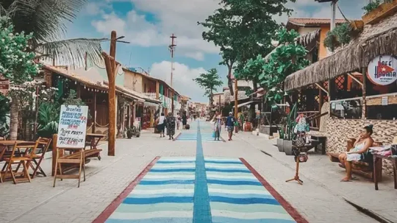 Broadway Street – Village center and shops(7)