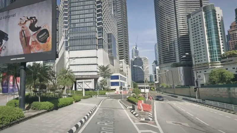 Bukit Bintang Walk – Main shopping street(3)