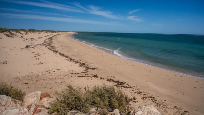Bundegi Beach – Quiet coastal area(5)