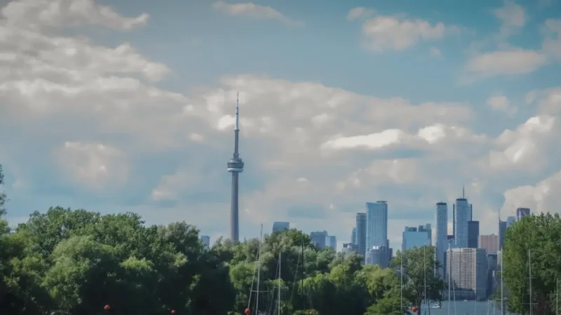 CN Tower – Observation decks & skyline(3)