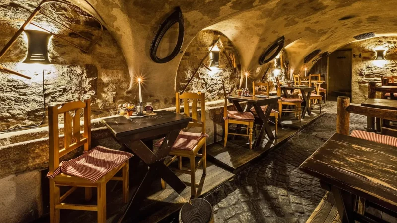 Cafés and Restaurants – Local dining places(2)