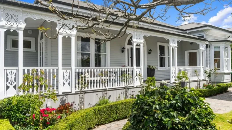Calliope_Road_Heritage_Area_тАУ_Historic_homes_&_streets_05
