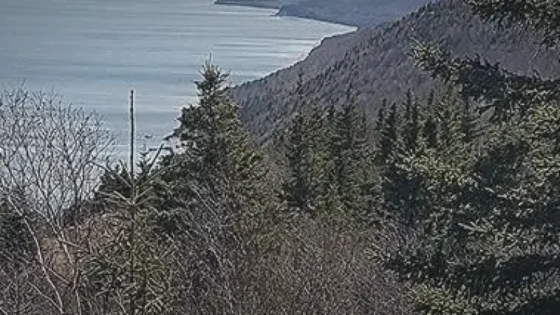 Cape Smokey – Mountain & ocean views(4)