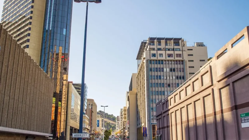Cape_Town_City_Centre_тАУ_Culture,_caf├йs,_and_local_markets_03