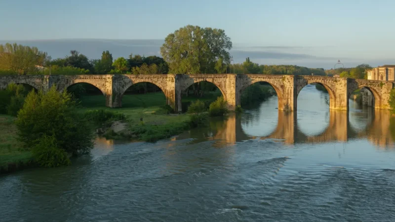 Carcassonne Old Bridge – Historic Scenic Bridge(3)