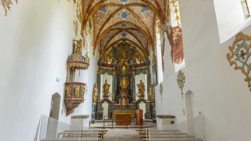 Castle Chapel – Gothic Religious Site(2)