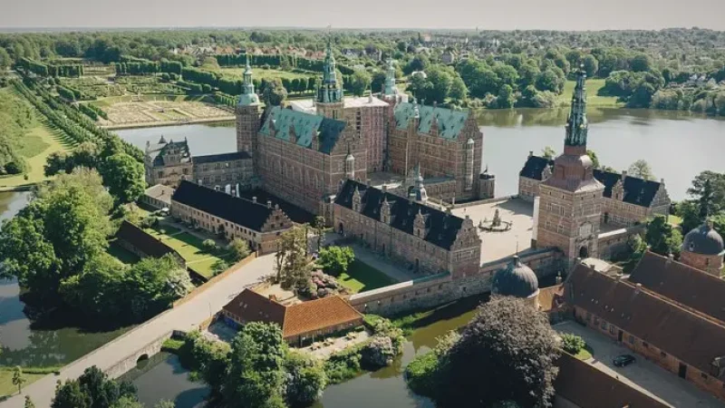 Castle Courtyard – Architectural views(4)